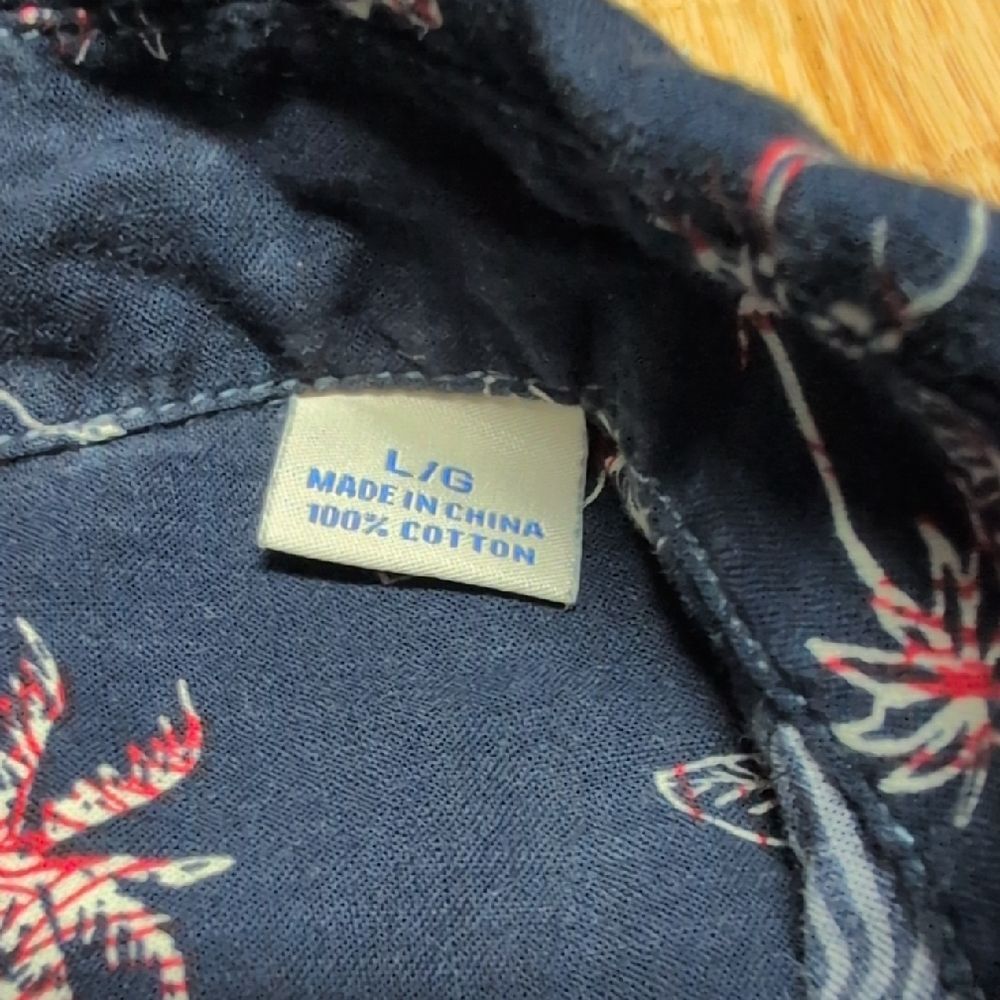 Tommy Bahama Dark Blue Turtles Hula Girl Palm Trees Cotton Button Down Sz L - Picture 6 of 9